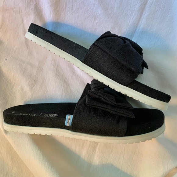 Toms black 'Paradise Slide Sandal' - Picture 7 of 7